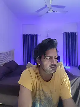 Snapshot of MAGNETICDADDY8 chatting on March 2026 04:46:01 PM MAGNETICDADDY8 online show from March 2026 04:46:01 PM