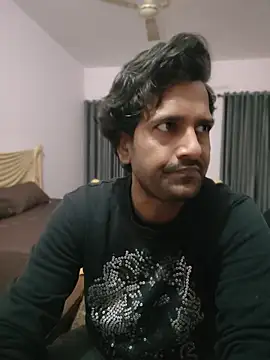 Snapshot of MAGNETICDADDY8 chatting on March 2026 03:23:02 PM MAGNETICDADDY8 online show from March 2026 03:23:02 PM