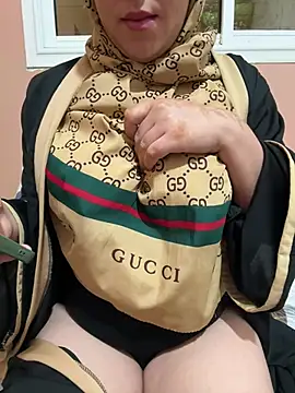 Snapshot of Sindrila_ chatting on January 2025 05:58:01 PM Sindrila online show from January 2025 05:58:01 PM