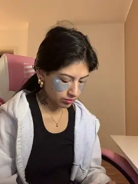 QueenFernanda online show from January 2025 05:53:01 AM