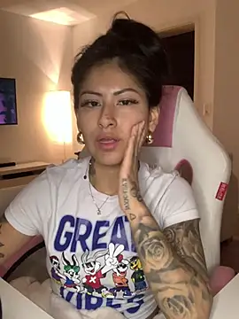 QueenFernanda online show from March 2025 07:12:02 PM