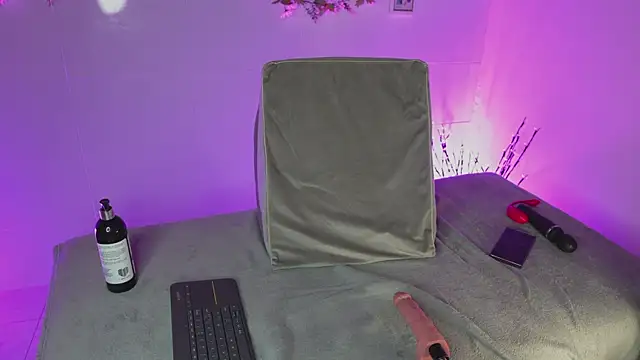 bri cullen online show from September 2025 03:10:02 AM