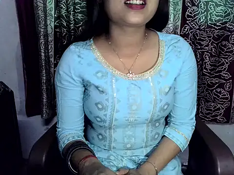 SIYA MAVI online show from February 2026 03:28:02 AM