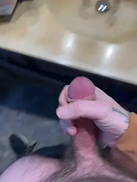 Snapshot of coreyl9718 chatting on January 2026 07:11:01 PM coreyl9718 online show from January 2026 07:11:01 PM