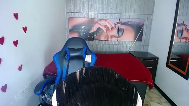 Anniee x online show from February 2026 12:56:01 PM