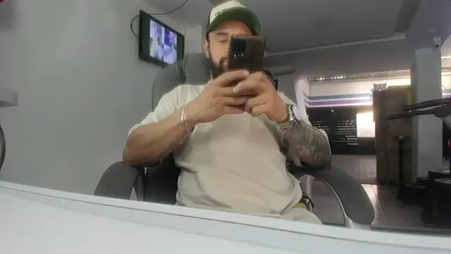 ragnar881547 online show from January 2025 09:22:01 PM