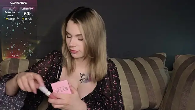 Snapshot of Eternal_Flame chatting on February 2025 09:35:02 PM Eternal Flame online show from February 2025 09:35:02 PM