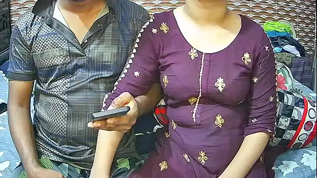 Hot Nila online show from April 2026 03:00:02 AM