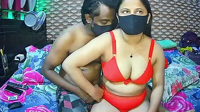 Snapshot of Hot_Nila chatting on June 2026 02:58:01 AM Hot Nila online show from June 2026 02:58:01 AM