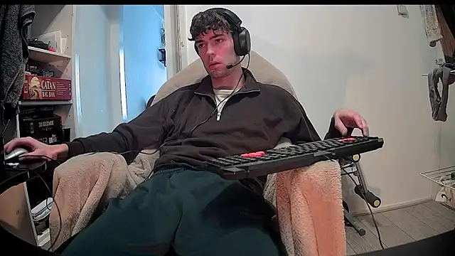 onesieboyx online show from January 2025 10:20:02 AM