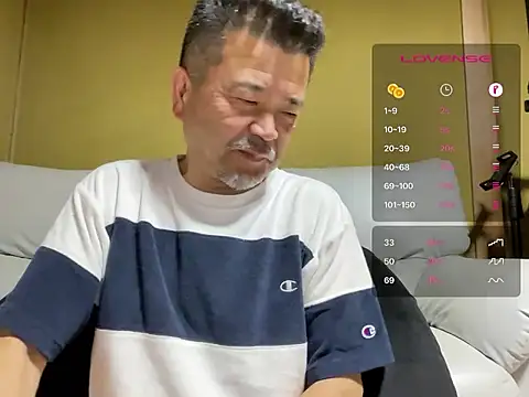 Snapshot of Ryo-j chatting on April 2026 01:41:02 PM Ryo-j online show from April 2026 01:41:02 PM