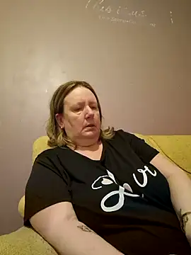 Snapshot of curvy_girl71 chatting on January 2025 06:57:01 PM curvy girl71 online show from January 2025 06:57:01 PM