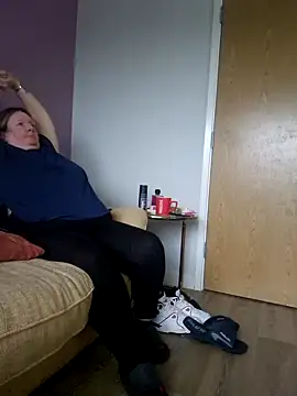 Snapshot of curvy_girl71 chatting on January 2025 03:39:01 PM curvy girl71 online show from January 2025 03:39:01 PM