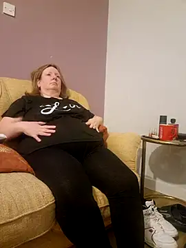 Snapshot of curvy_girl71 chatting on January 2025 06:59:02 PM curvy girl71 online show from January 2025 06:59:02 PM