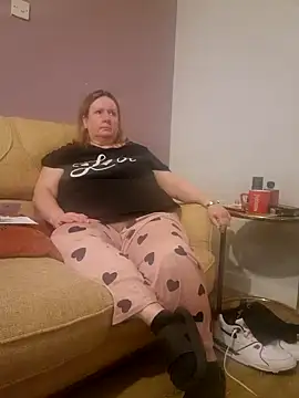 Snapshot of curvy_girl71 chatting on January 2025 06:40:01 PM curvy girl71 online show from January 2025 06:40:01 PM