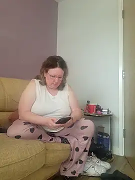 Snapshot of curvy_girl71 chatting on March 2025 09:57:01 AM curvy girl71 online show from March 2025 09:57:01 AM