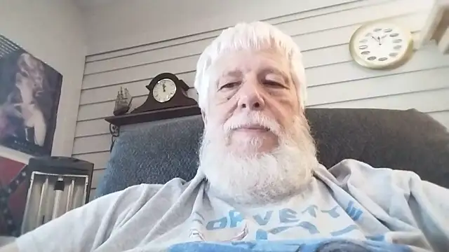 Snapshot of Futura_intx chatting on June 2026 04:57:01 PM Futura intx online show from June 2026 04:57:01 PM