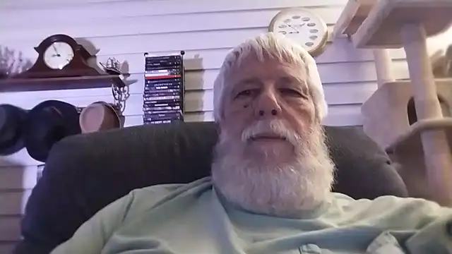 Snapshot of Futura_intx chatting on July 2026 01:54:01 AM Futura intx online show from July 2026 01:54:01 AM