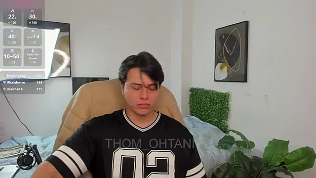 Snapshot of Thom_Ohtani chatting on June 2026 01:28:02 AM Thom Ohtani online show from June 2026 01:28:02 AM