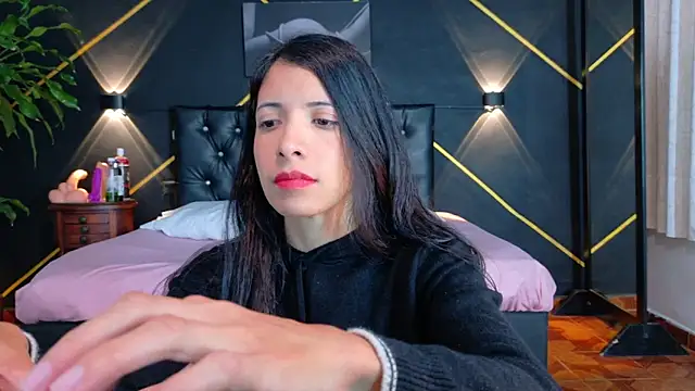 amabel zambrano online show from November 2025 02:07:02 PM