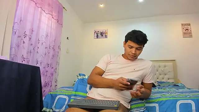 Jeens Rodrick online show from January 2025 07:32:02 PM