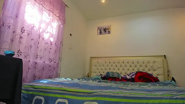 Jeens Rodrick online show from February 2025 05:50:01 PM