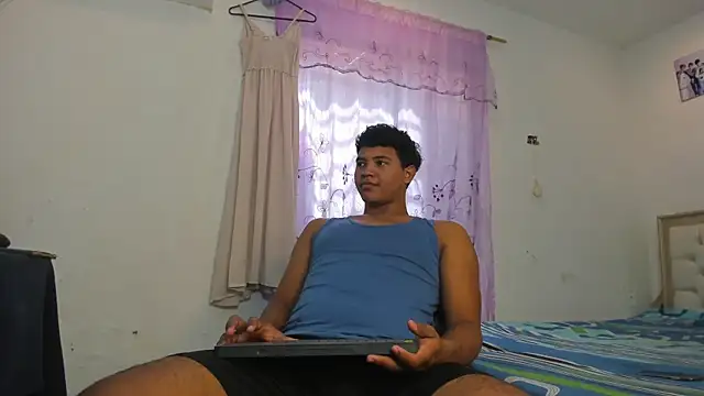Jeens Rodrick online show from March 2025 05:48:02 PM
