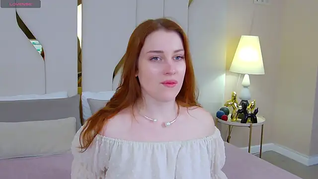 EllieGarson online show from October 2025 05:03:01 PM