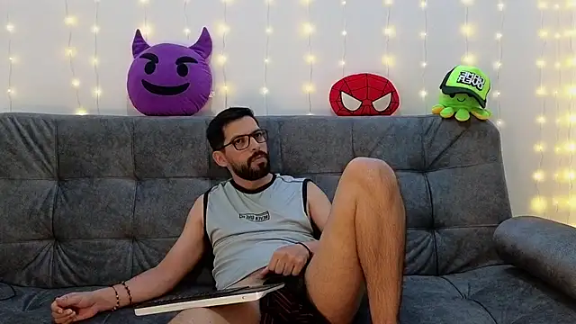 ErickBrant online show from March 2025 12:26:02 AM