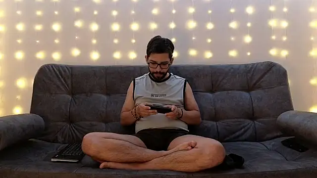 ErickBrant online show from March 2025 11:06:01 PM