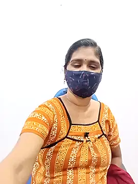 Snapshot of Lucky-Deepthi chatting on February 2025 04:04:01 PM Lucky-Deepthi online show from February 2025 04:04:01 PM