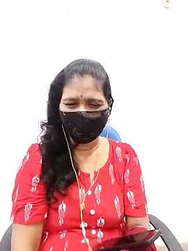 Snapshot of Lucky-Deepthi chatting on February 2025 09:31:01 PM Lucky-Deepthi online show from February 2025 09:31:01 PM