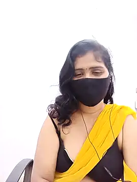 Snapshot of Lucky-Deepthi chatting on October 2025 12:18:01 AM Lucky-Deepthi online show from October 2025 12:18:01 AM