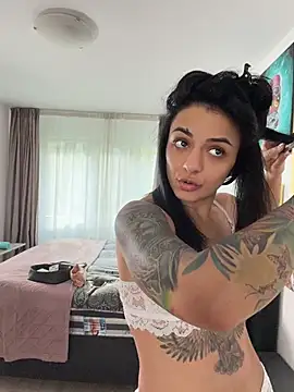 NNNoire online show from April 2026 06:19:01 AM