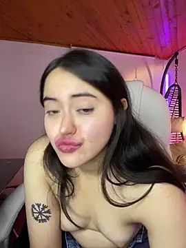 Camila pinkk online show from April 2026 01:22:01 PM