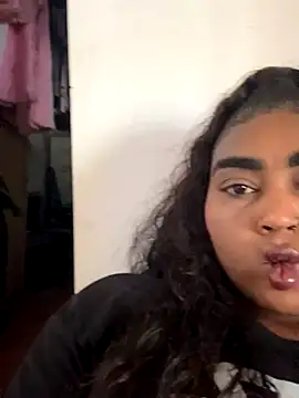 Aliana Ross online show from September 2025 02:50:01 PM