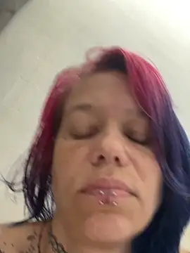 Snapshot of trashbrat chatting on May 2026 04:58:02 PM trashbrat online show from May 2026 04:58:02 PM