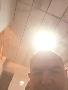 Snapshot of hesjustafriend chatting on November 2025 04:41:02 PM hesjustafriend online show from November 2025 04:41:02 PM