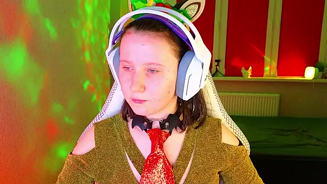 mon lola online show from December 2025 04:55:02 PM