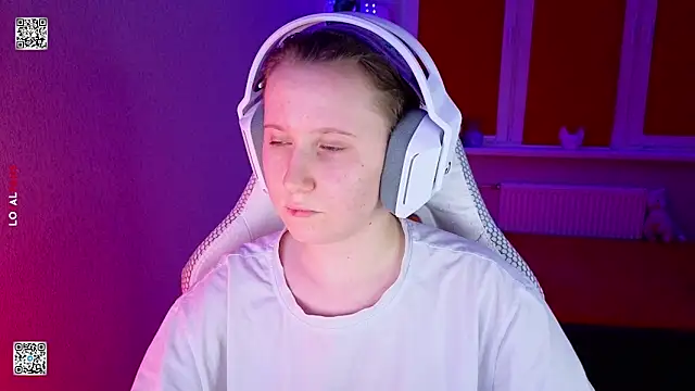 mon lola online show from March 2026 05:18:01 PM