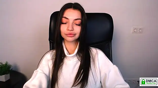 Lexi Jous online show from November 2025 12:42:02 PM