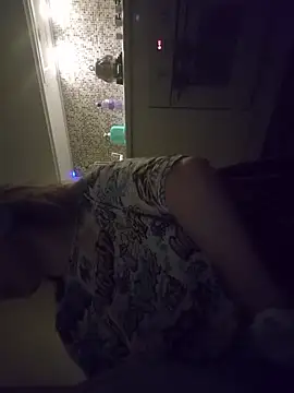 LesyaOxi online show from November 2025 09:36:02 PM