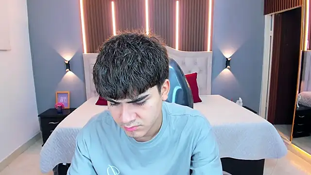Snapshot of Tommy18__ chatting on May 2026 03:26:02 AM Tommy18 online show from May 2026 03:26:02 AM