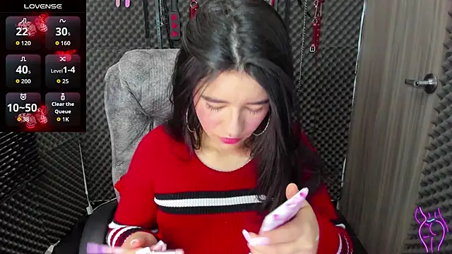 lilihot  online show from October 2025 03:35:02 PM