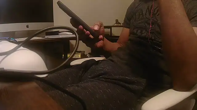 MrDaddyBbSnake online show from March 2026 01:00:01 AM