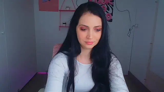 Amalia amor online show from April 2026 05:28:01 PM