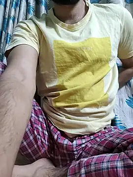 TOPMOON001 online show from April 2026 08:01:02 PM