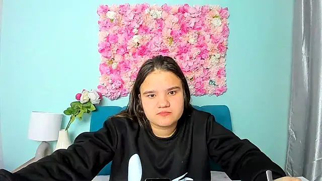 AdeleCruz online show from February 2025 04:26:01 PM