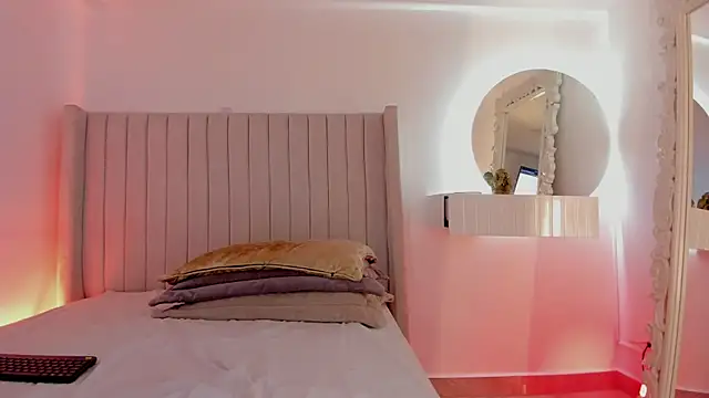 Karla Hudsson online show from April 2026 01:00:02 PM