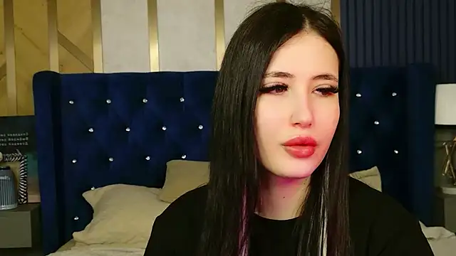 EmmaLawrens online show from April 2026 10:38:01 AM